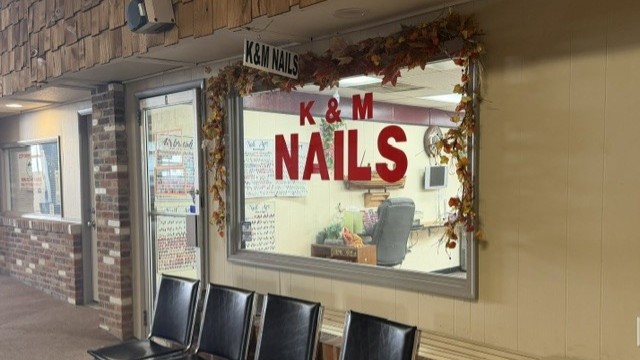 K & M Nails